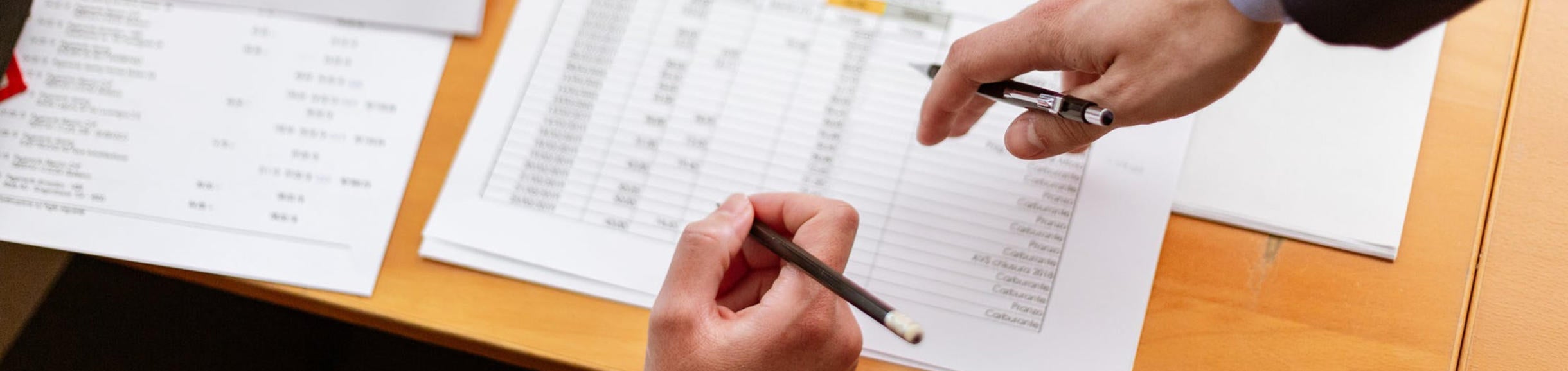 Pexels- Stats Meeting